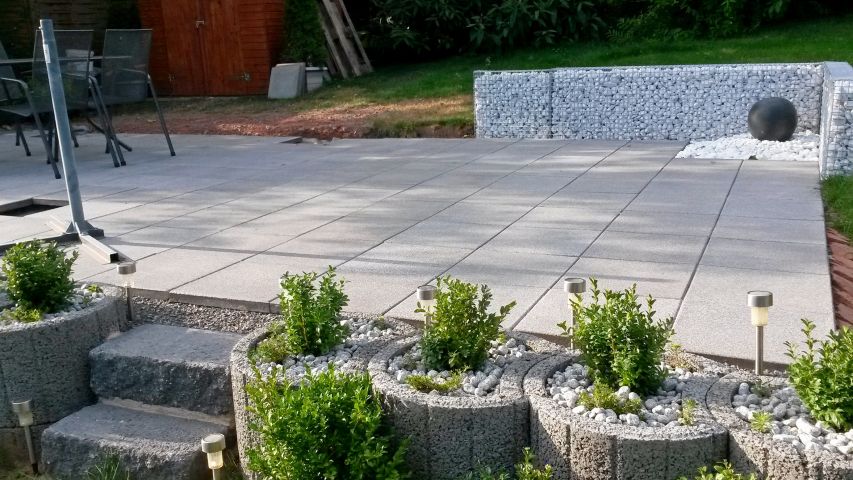 Renovierung im Außenbereich: Terrassen-Erweiterung.